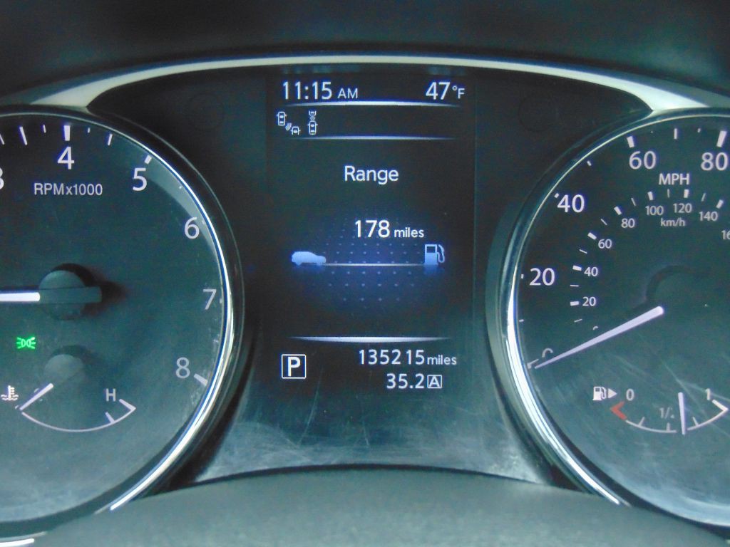 2015 Nissan Rogue Image 12