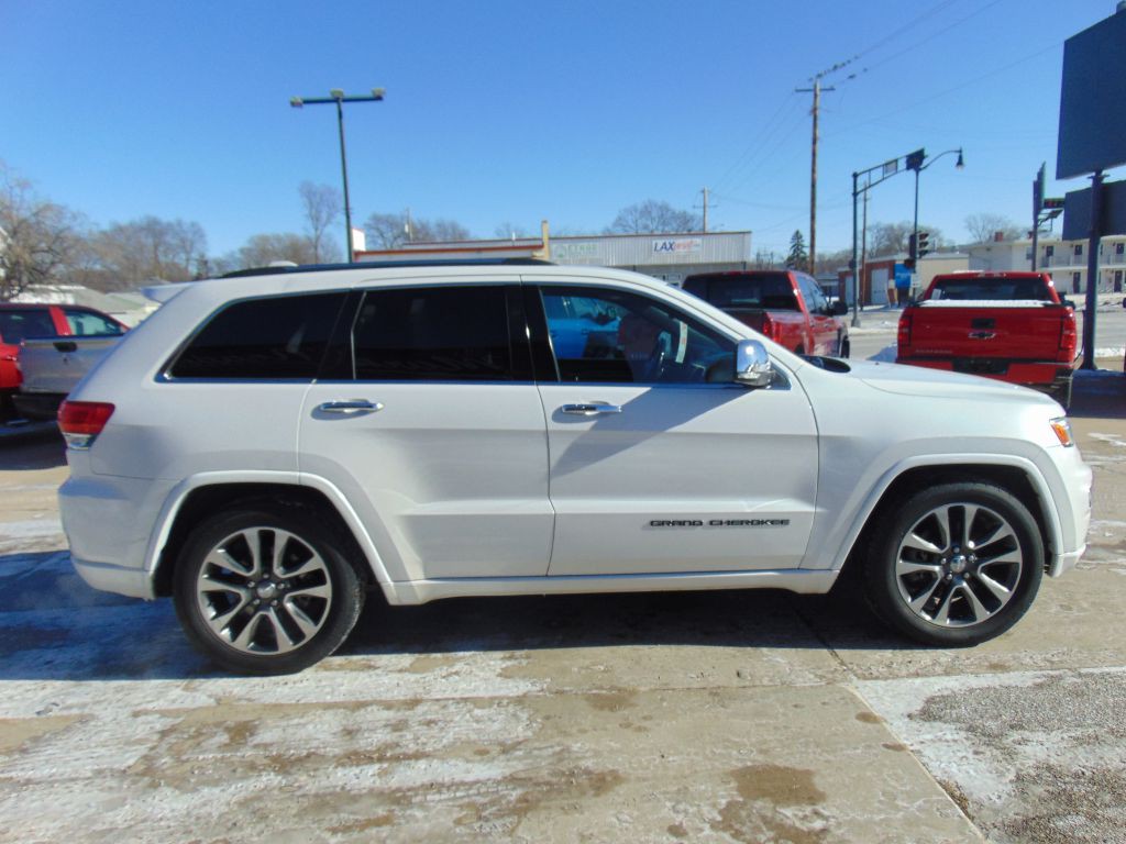 2017 Jeep Grand Cherokee Image 4