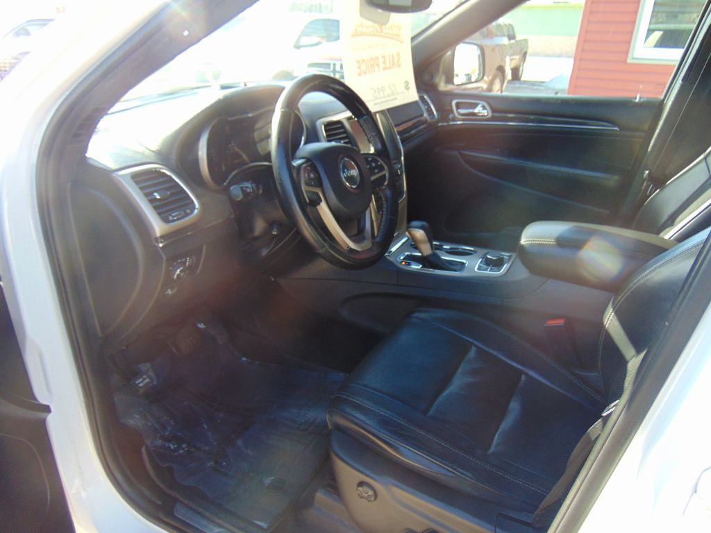 2017 Jeep Grand Cherokee Image 11