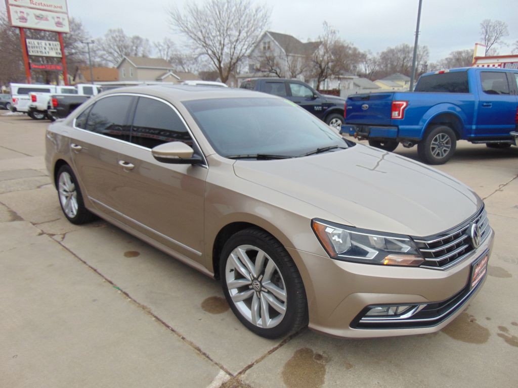 2016 Volkswagen Passat Image 3