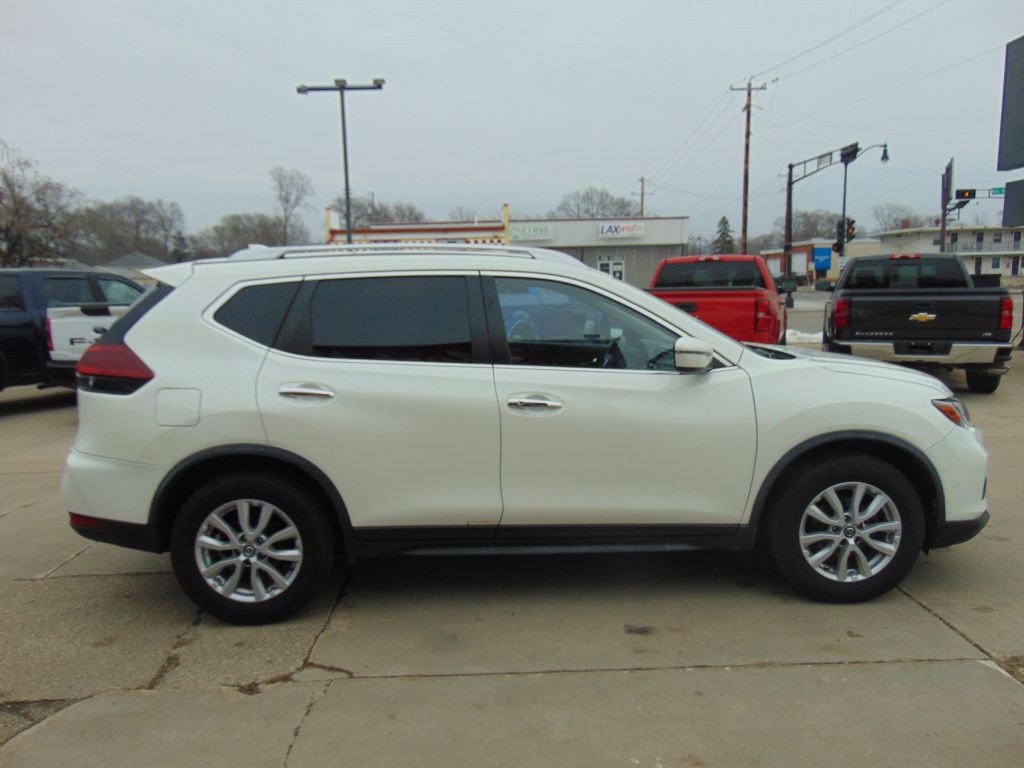 2018 Nissan Rogue Image 4