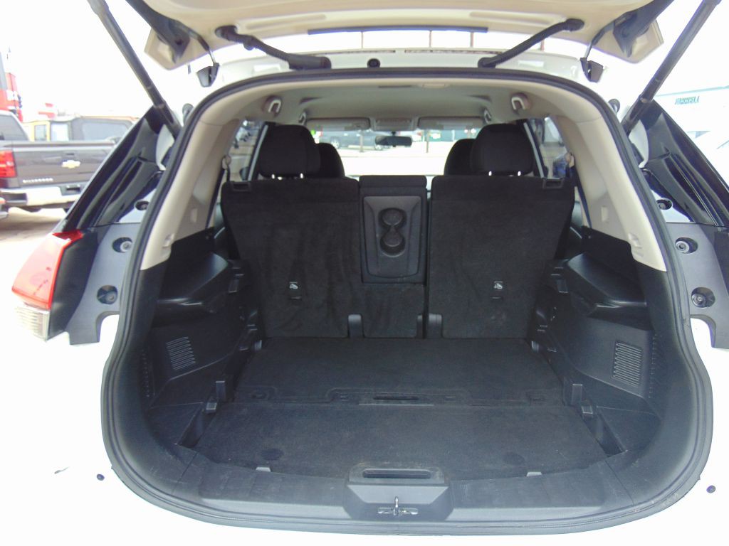 2018 Nissan Rogue Image 6