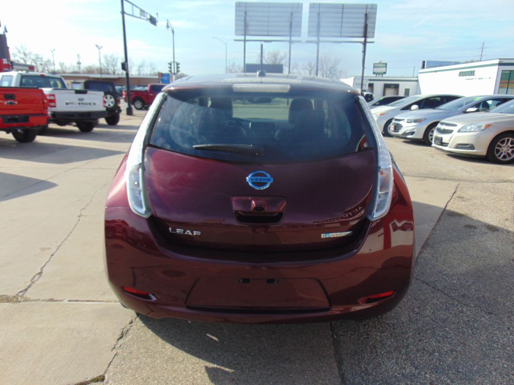 2017 Nissan Leaf Image 6