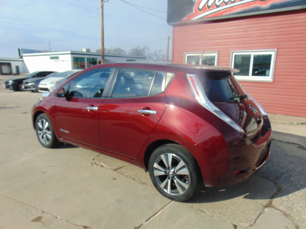 2017 Nissan Leaf Image 8