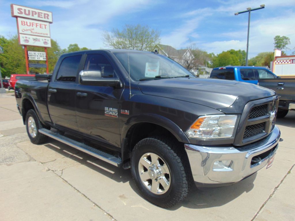 2015 RAM 2500 Image 3