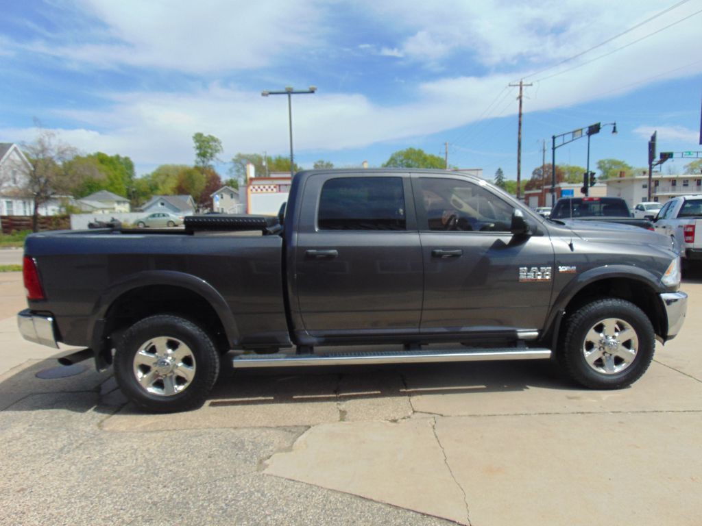 2015 RAM 2500 Image 4