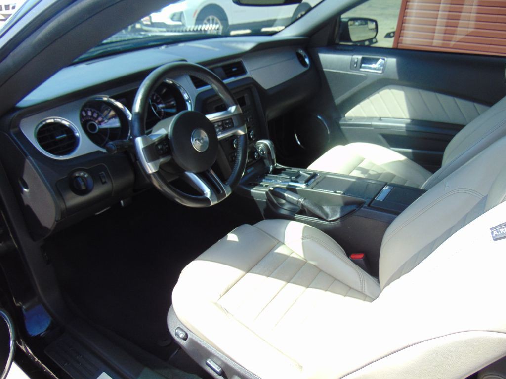 2014 Ford Mustang Image 9