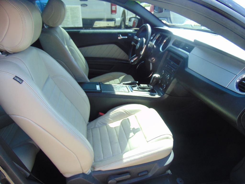 2014 Ford Mustang Image 11