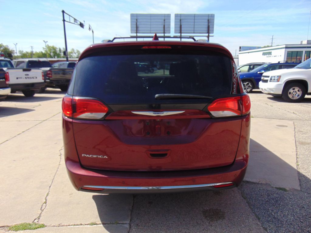 2018 Chrysler Pacifica Image 6
