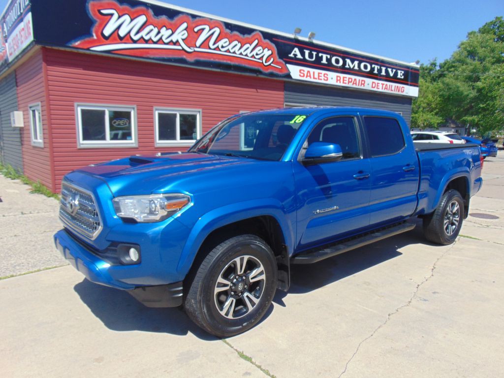 2016 Toyota Tacoma Image 1