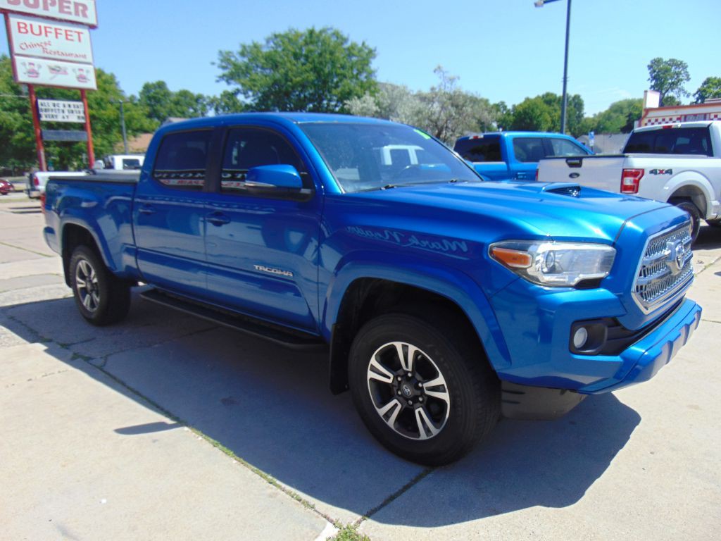 2016 Toyota Tacoma Image 3