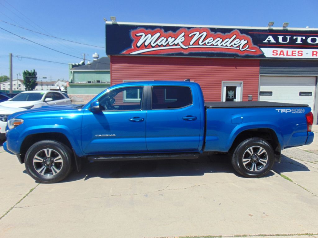 2016 Toyota Tacoma Image 8