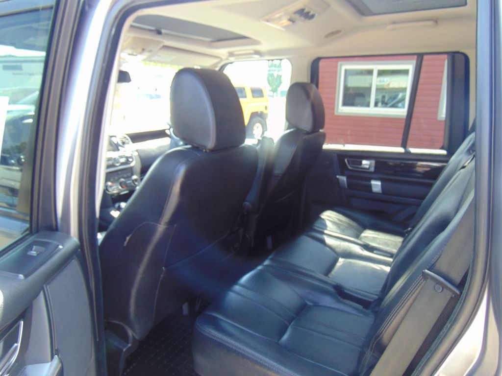 2013 Land Rover LR4 Image 9
