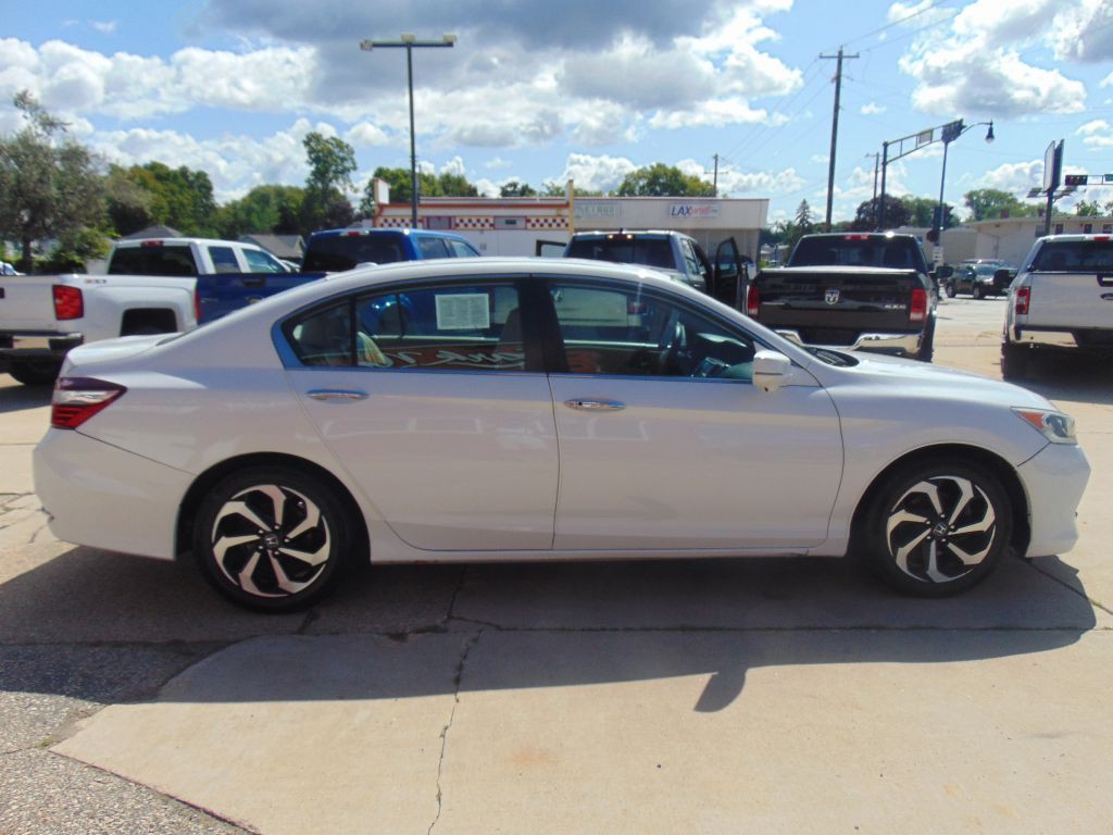 2016 Honda Accord Image 4