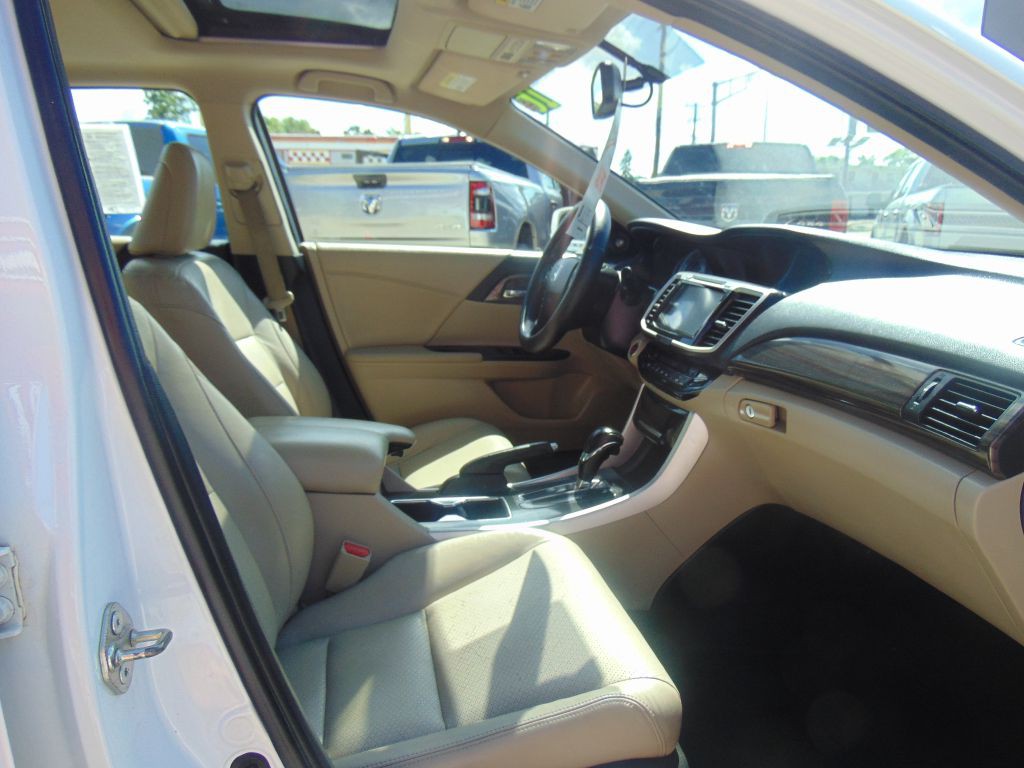 2016 Honda Accord Image 10