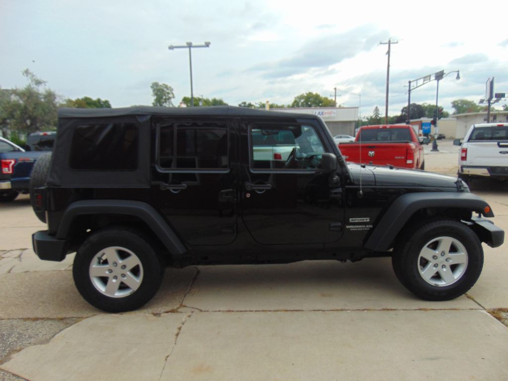 2017 Jeep Wrangler Unlimited Image 4