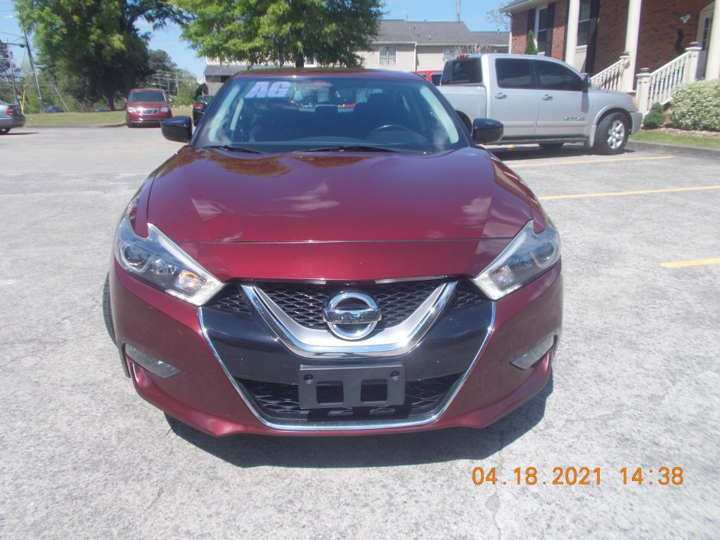 2017 Nissan Maxima Image 2