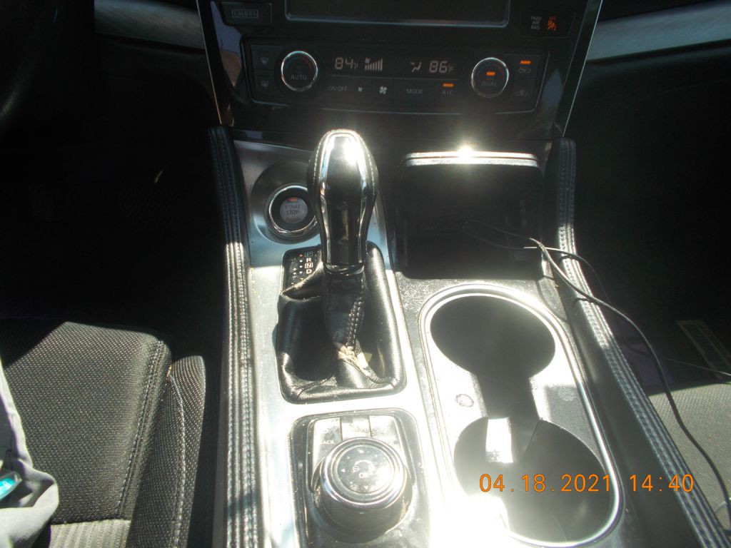 2017 Nissan Maxima Image 13