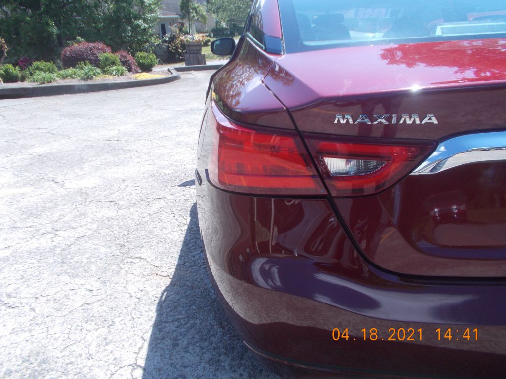 2017 Nissan Maxima Image 18