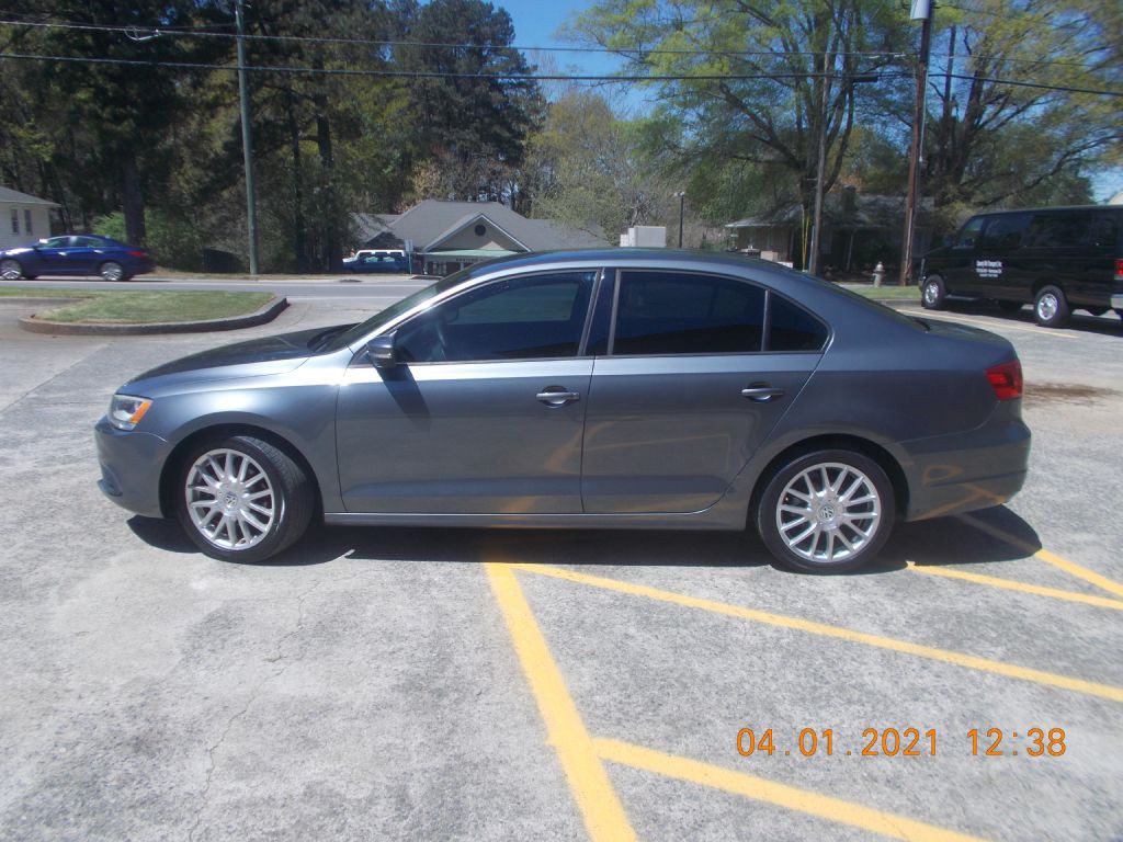 2012 Volkswagen Jetta Image 2