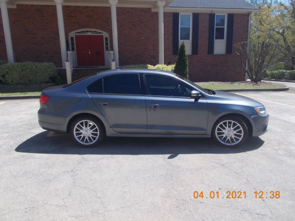 2012 Volkswagen Jetta Image 4