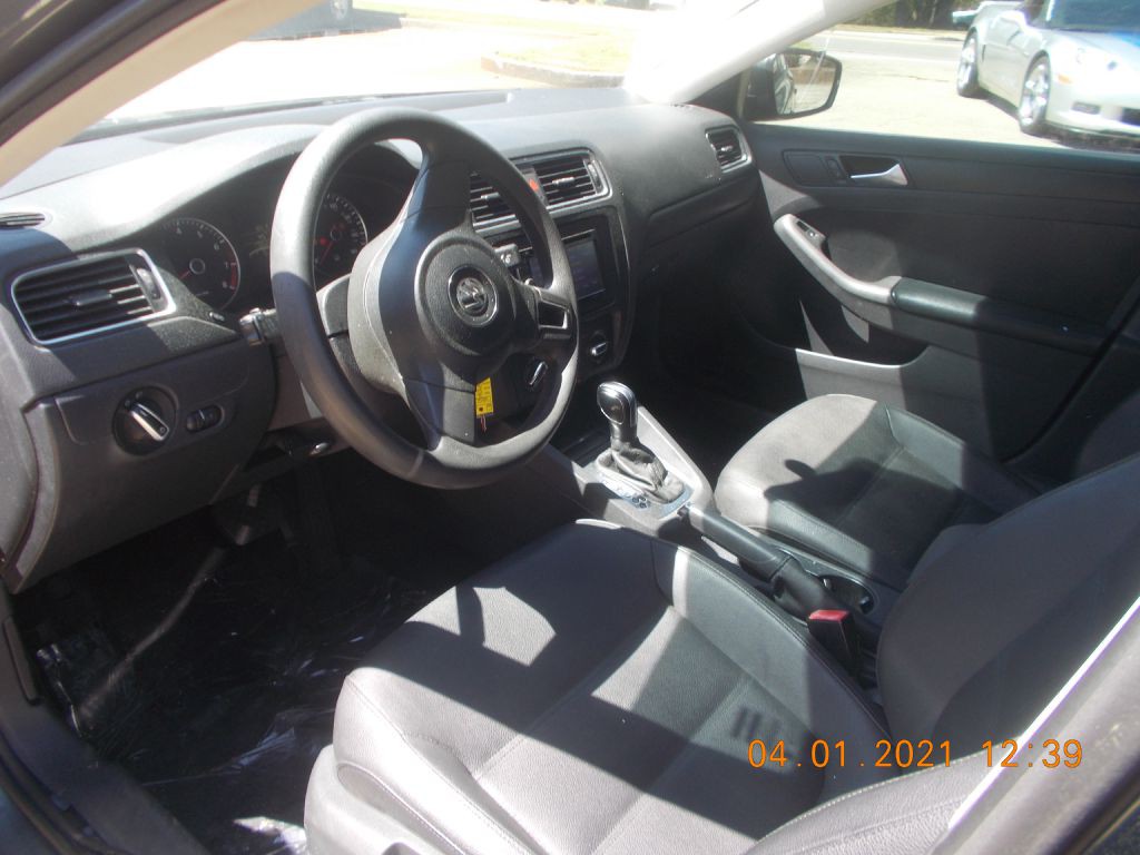 2012 Volkswagen Jetta Image 10