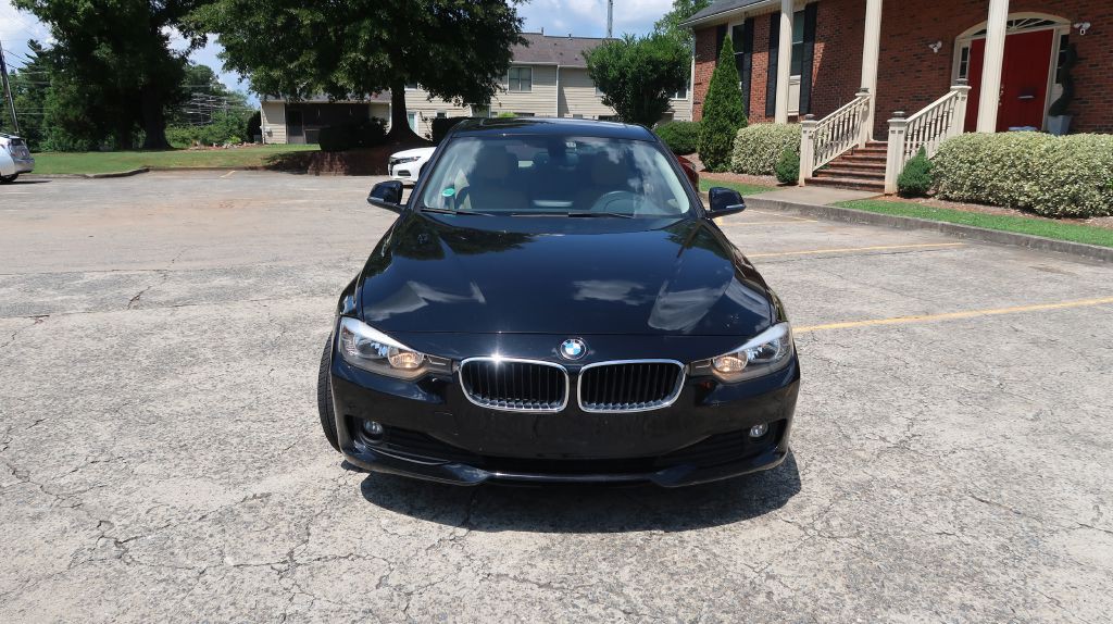 2014 BMW 3 Series Image 2