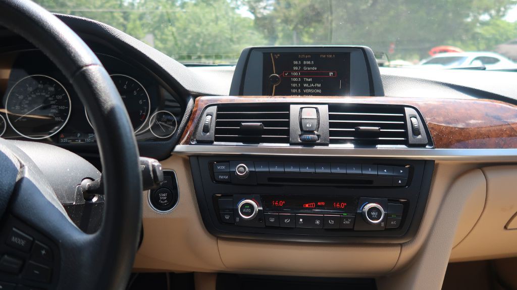 2014 BMW 3 Series Image 12
