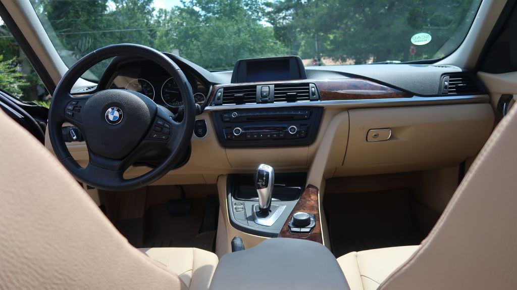 2014 BMW 3 Series Image 15