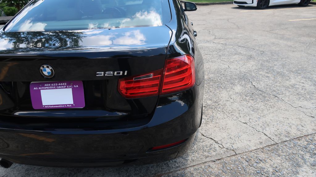 2014 BMW 3 Series Image 19