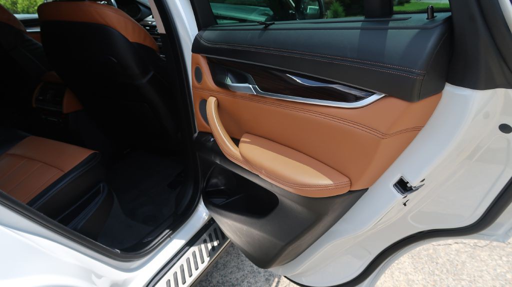 2015 BMW X6 Image 9