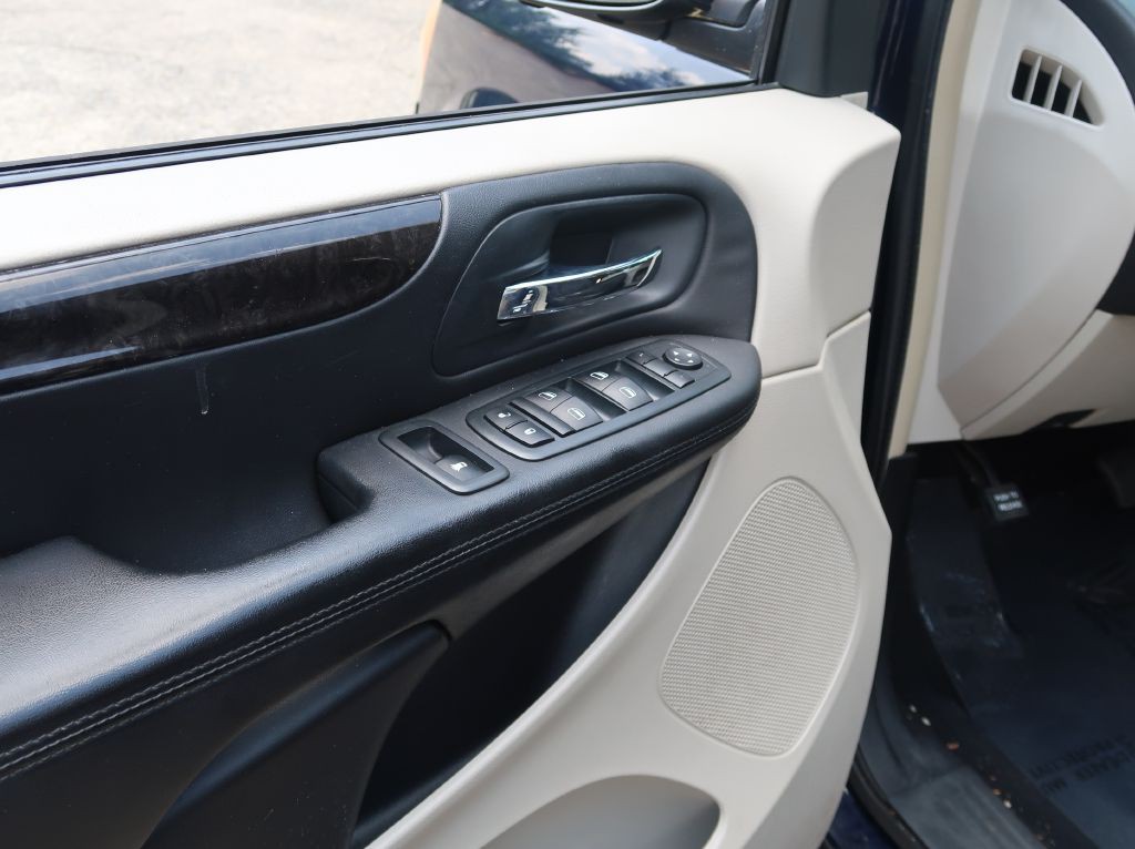 2013 Dodge Grand Caravan Image 9