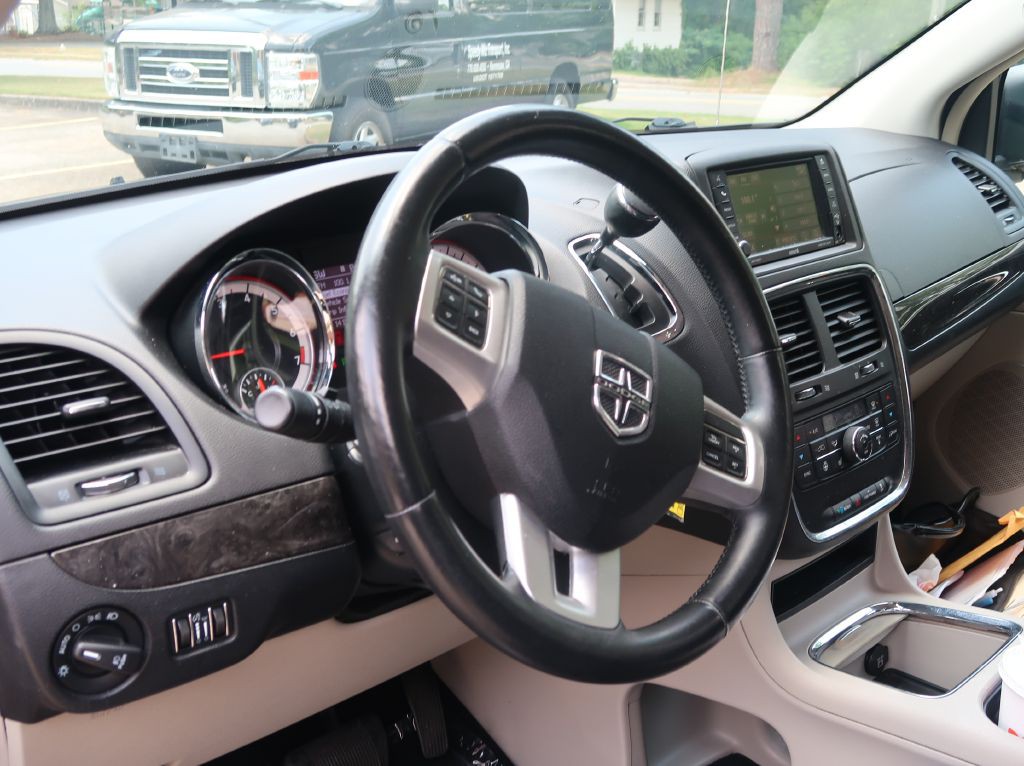 2013 Dodge Grand Caravan Image 10