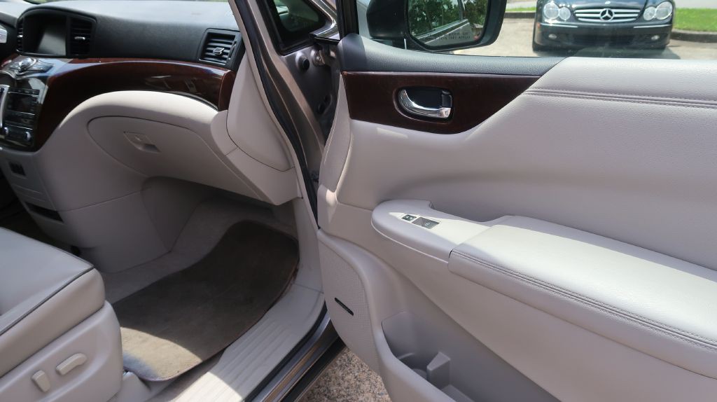 2011 Nissan Quest Image 6