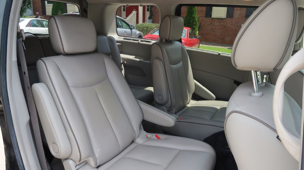 2011 Nissan Quest Image 8