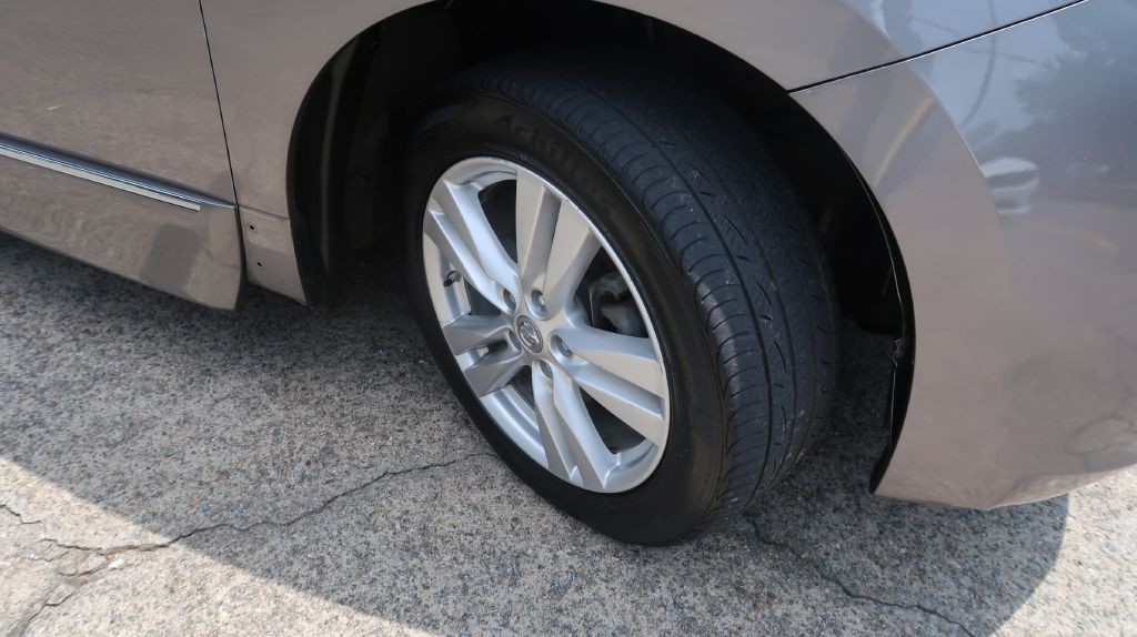 2011 Nissan Quest Image 17