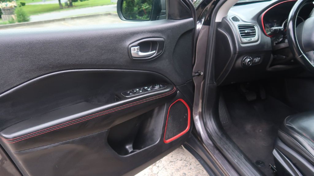 2018 Jeep Compass Image 9