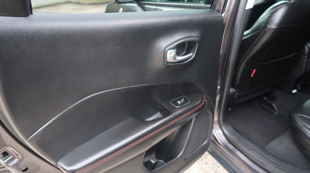 2018 Jeep Compass Image 15