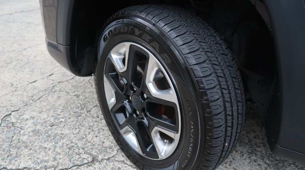 2018 Jeep Compass Image 17