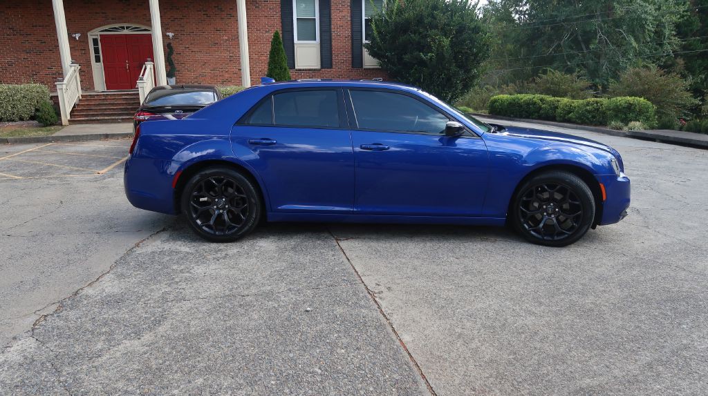2019 Chrysler 300 Image 5