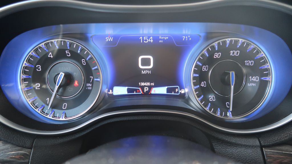 2019 Chrysler 300 Image 12