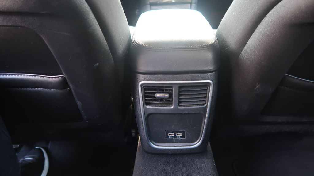 2019 Chrysler 300 Image 16