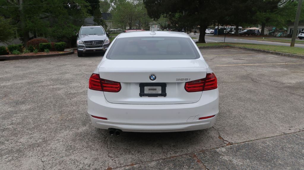 2014 BMW 3 Series Image 4