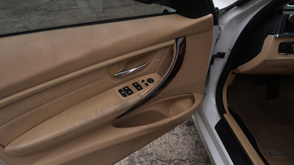 2014 BMW 3 Series Image 10