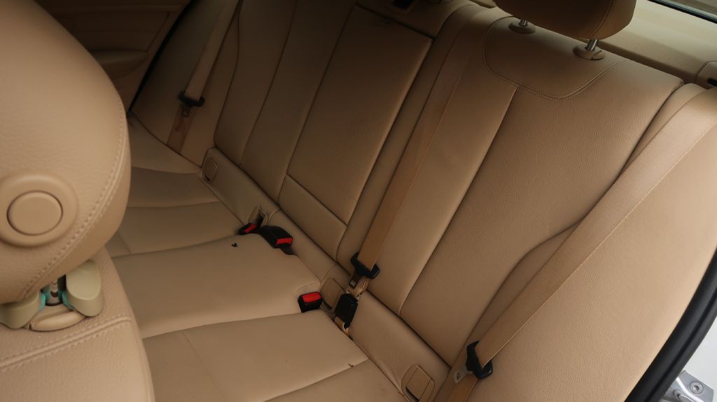 2014 BMW 3 Series Image 13