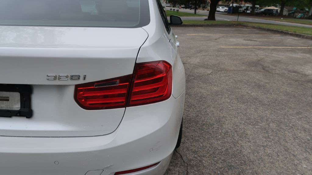 2014 BMW 3 Series Image 19