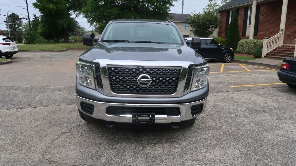 2016 Nissan Titan Image 1