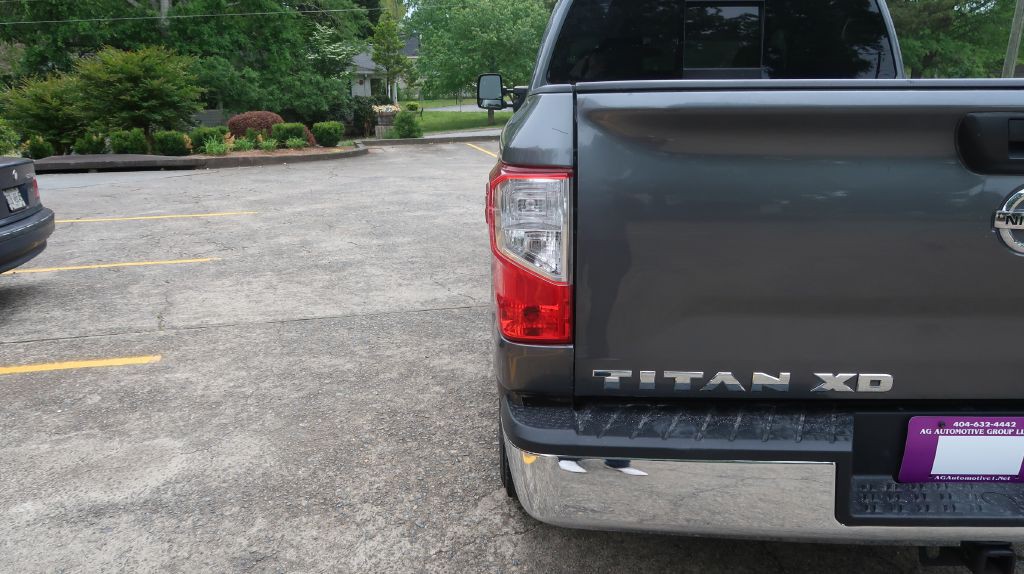 2016 Nissan Titan Image 15