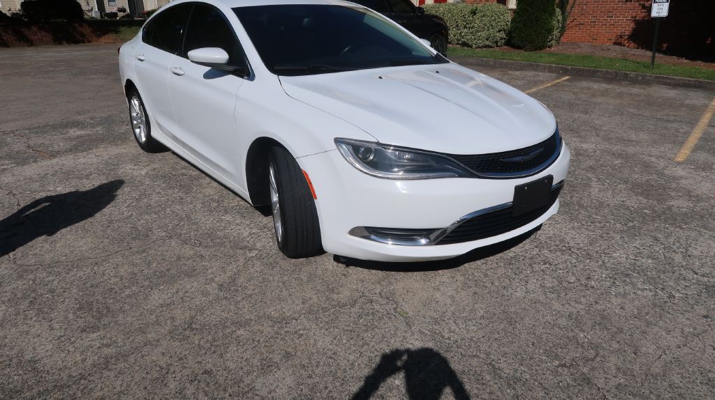 2016 Chrysler 200 Image 21