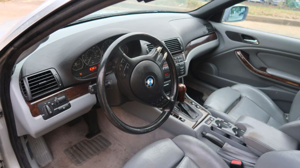 2001 BMW 3 Series Image 10